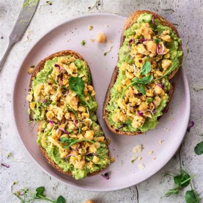 How Much Protein in an Avocado Toast: A Culinary Conundrum or a Nutritional Nonsense?