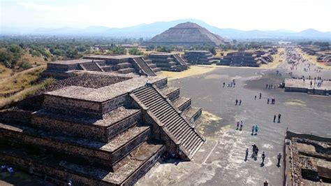 Teotihuacan Şehrinin Düşüşü: Klasik Maya Uygarlığıyla Etkileşimin Gizemli Sonuçları ve Antik Mezoamerika’nın Geleceği Üzerindeki Etkisi