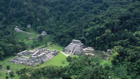 Tulum Şehrinin Kuruluşu: Yucatan Yarımadası'nda Mayan Uygarlığının Yeniden Doğuşunu Anlatan Bir Yolculuk